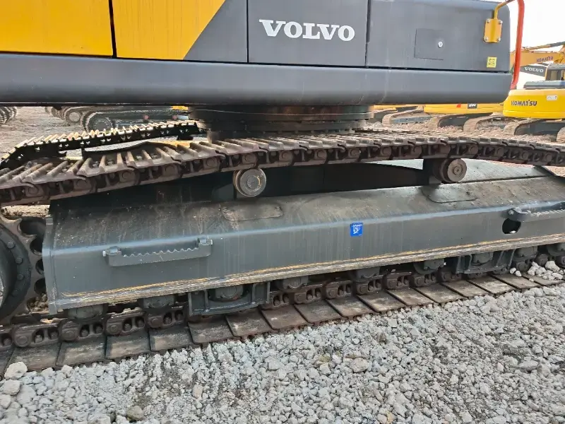 Used Volvo EC240DL excavator Crawler excavators Right side chain