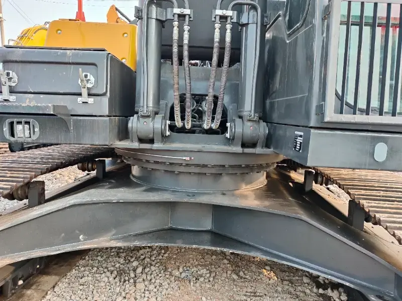 Used Volvo EC240DL excavator Crawler excavators turntable